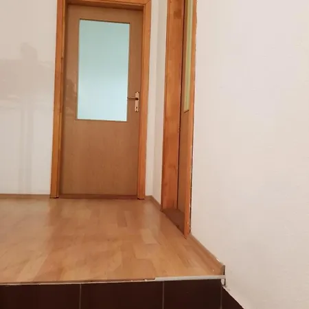 Ellena 아파트 *